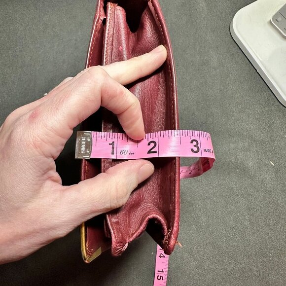 ✨ CARTIER CLUTCH BAG - RED BORDEAUX BURGUNDY LEATHER W/ GOLD HARDWARE ✨ - Picture 13 of 13